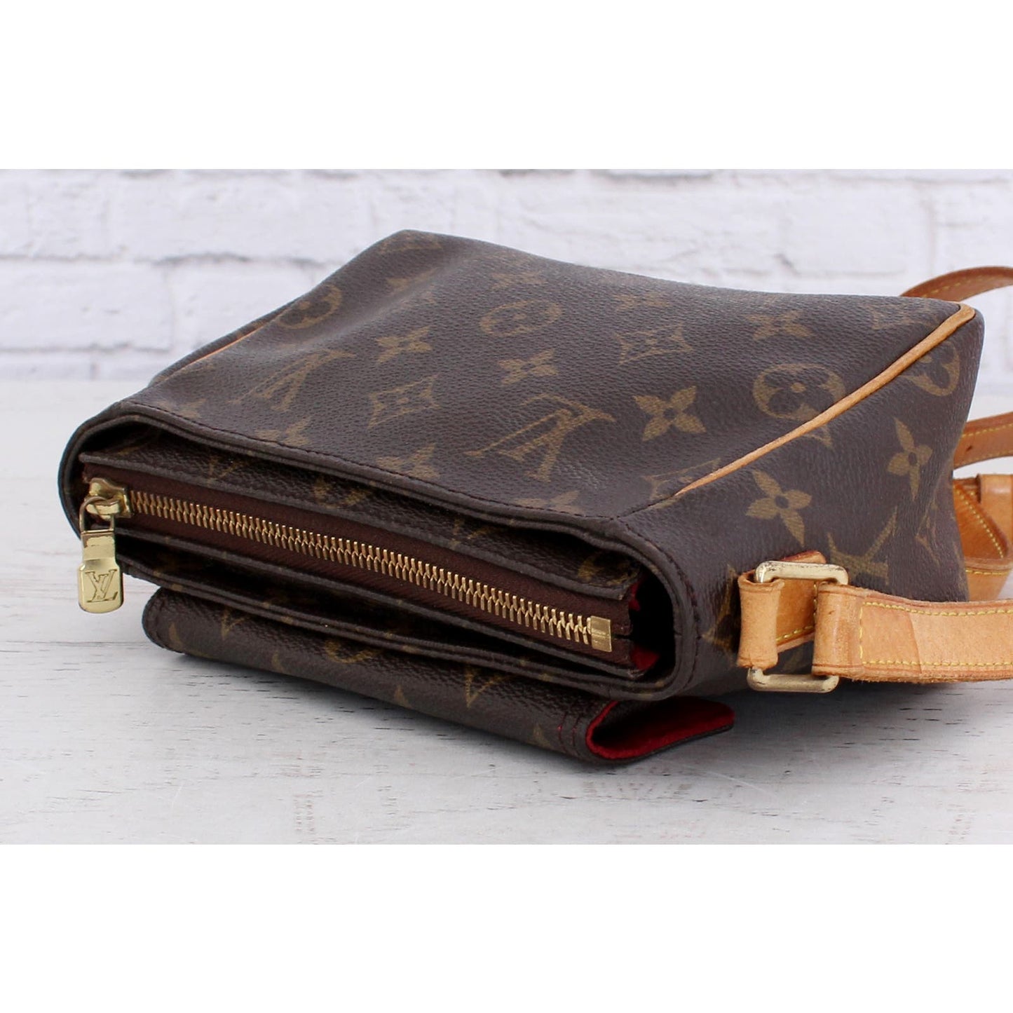 Louis Vuitton Viva Cite PM Small Crossbody & Shoulder Bag LV Red Purse