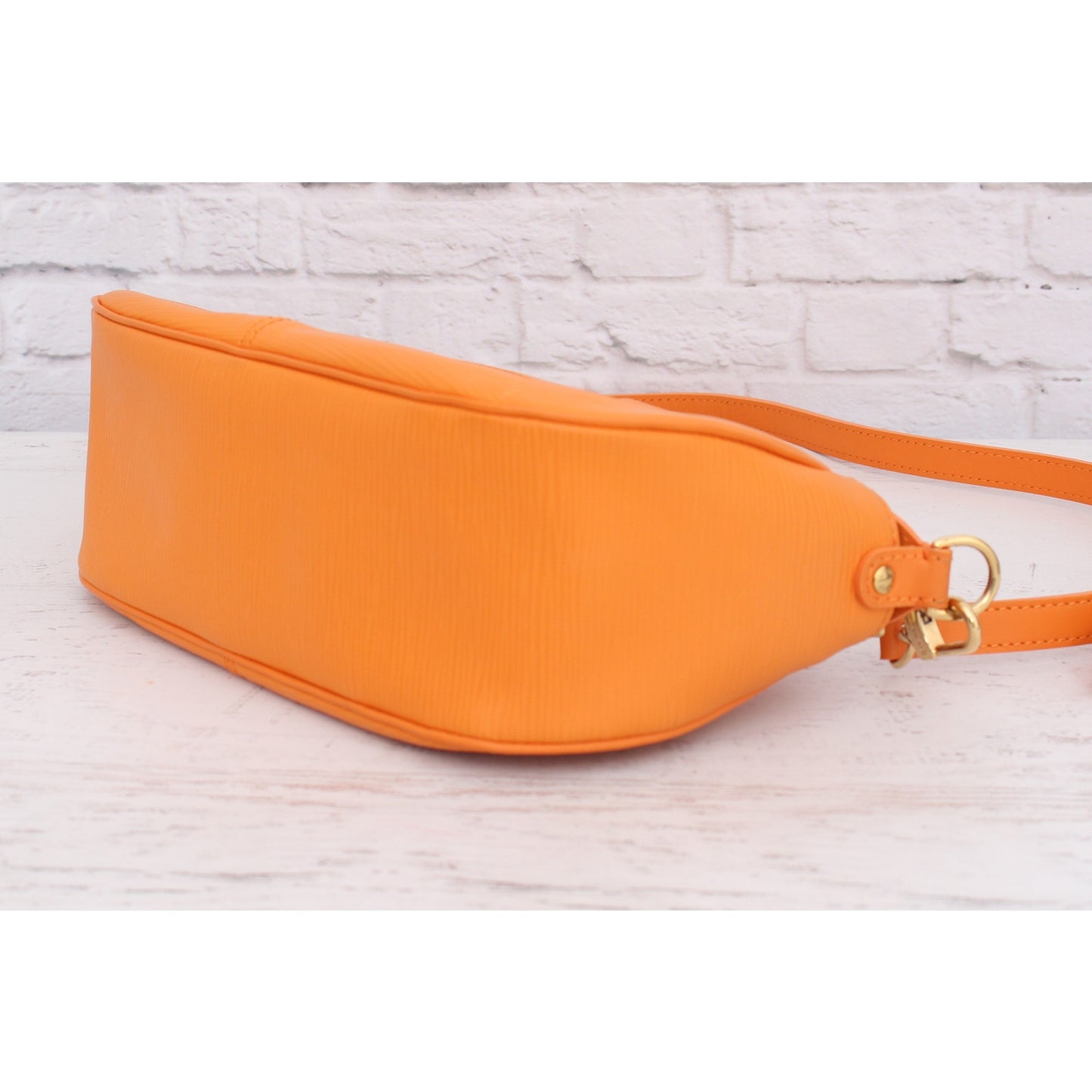 Louis Vuitton Dhanura PM Orange Epi Crossbody Leather Satchel Handbag A3593