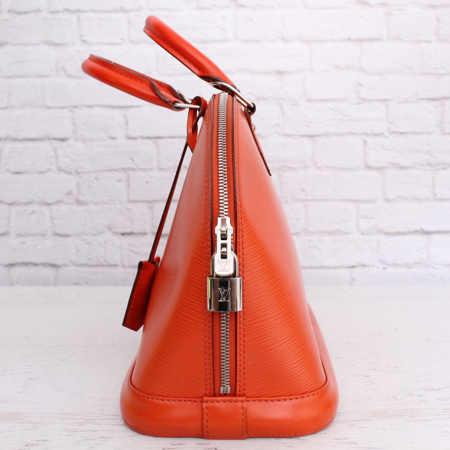 Louis Vuitton Alma PM Orange Epi Satchel Leather Handbag Purse A5390
