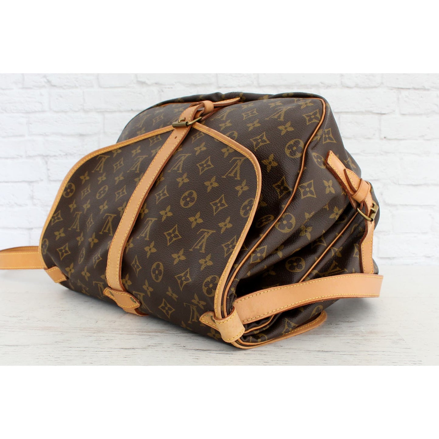 Louis Vuitton Saumur 35 Monogram Crossbody