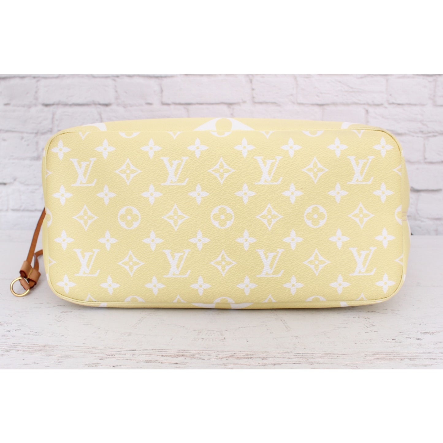 Louis Vuitton Neverfull MM with Pouch By The Pool Monogram Tote Shoulder