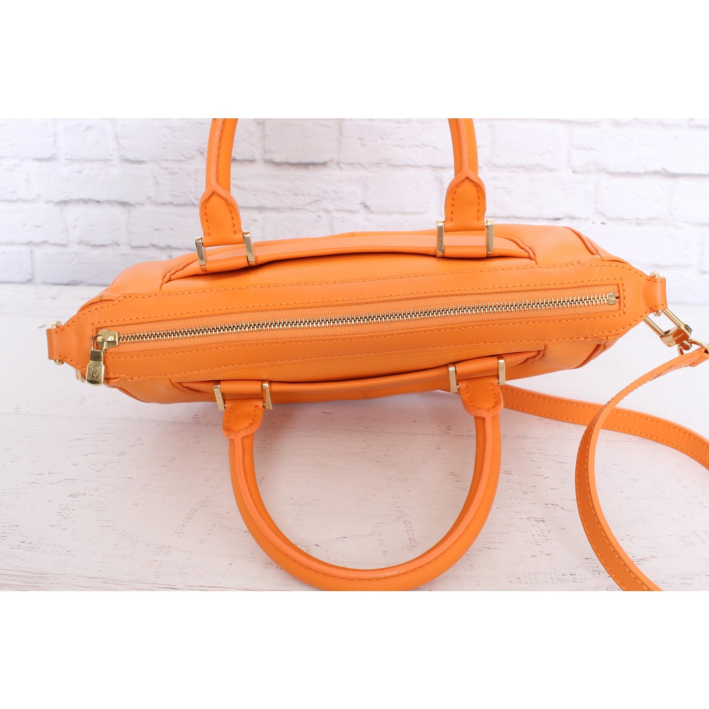 Louis Vuitton Dhanura PM Orange Epi Crossbody Leather Satchel Handbag A3593
