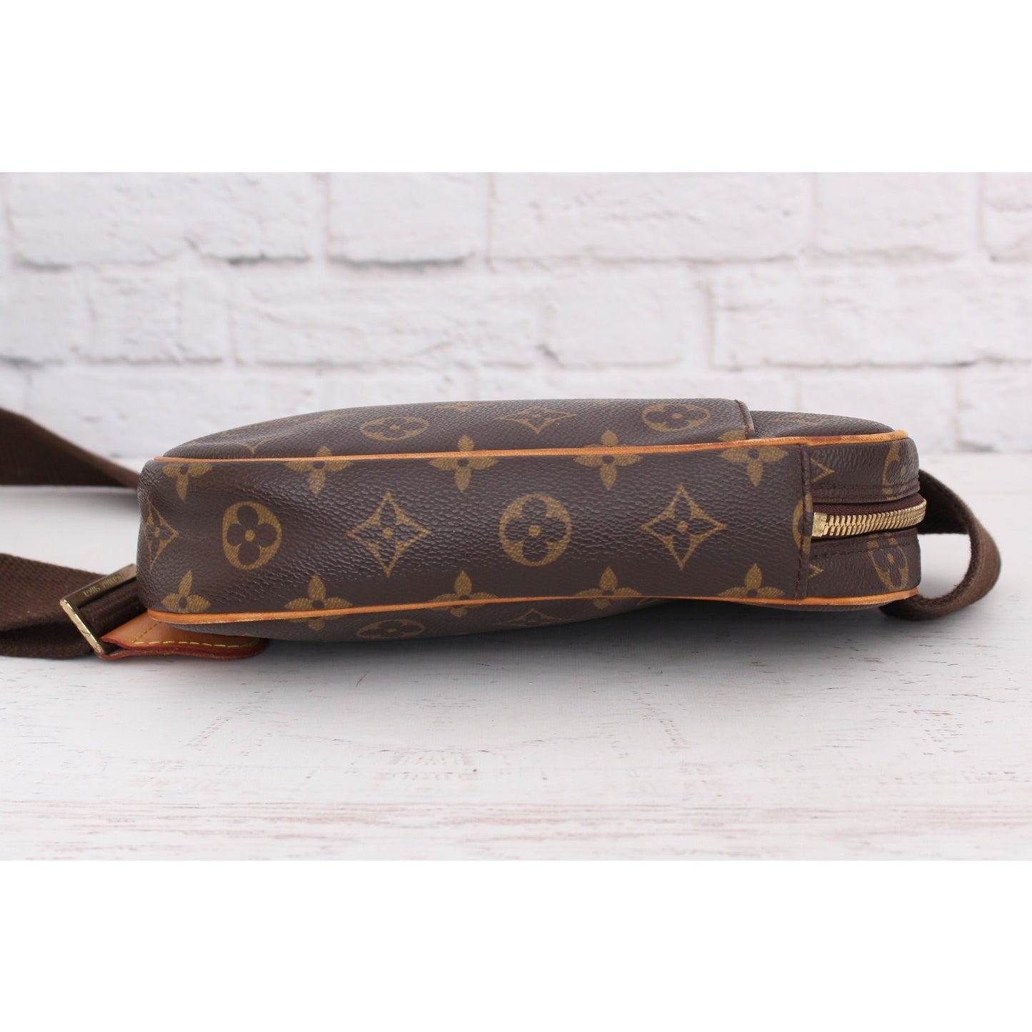 Louis Vuitton Pochette Gange Monogram Bumbag Belt Waist Crossbody Pouch A4285