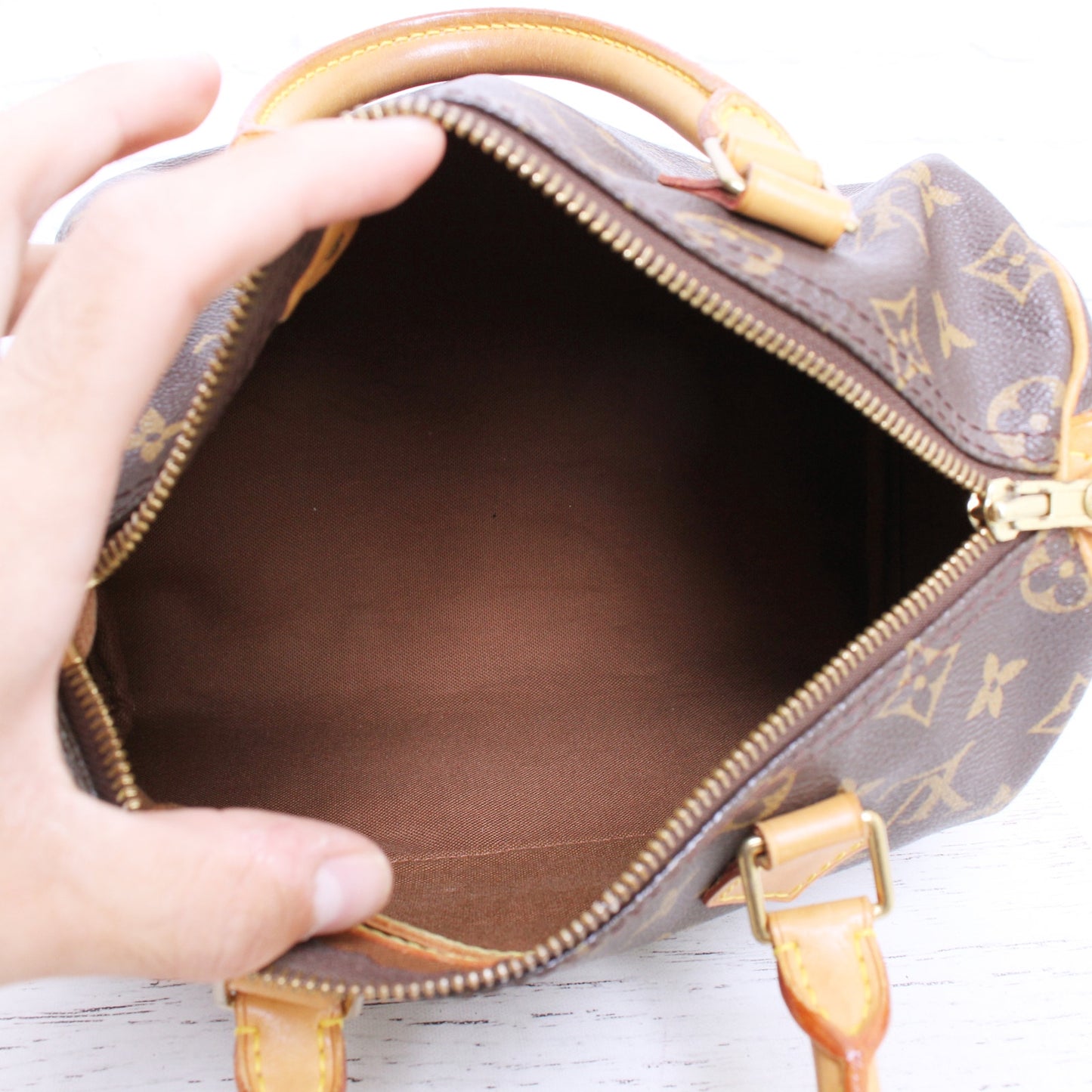 Louis Vuitton Speedy 25 Monogram Satchel Purse Handbag Leather Tote Purse A5358