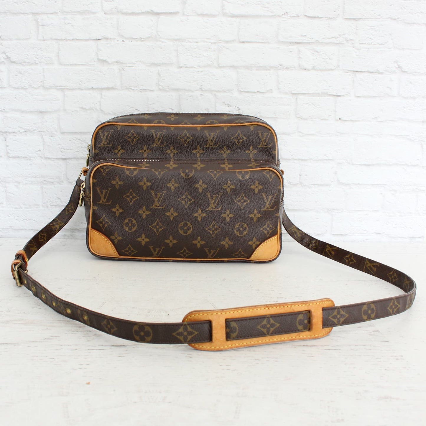 Louis Vuitton Nile Crossbody Monogram