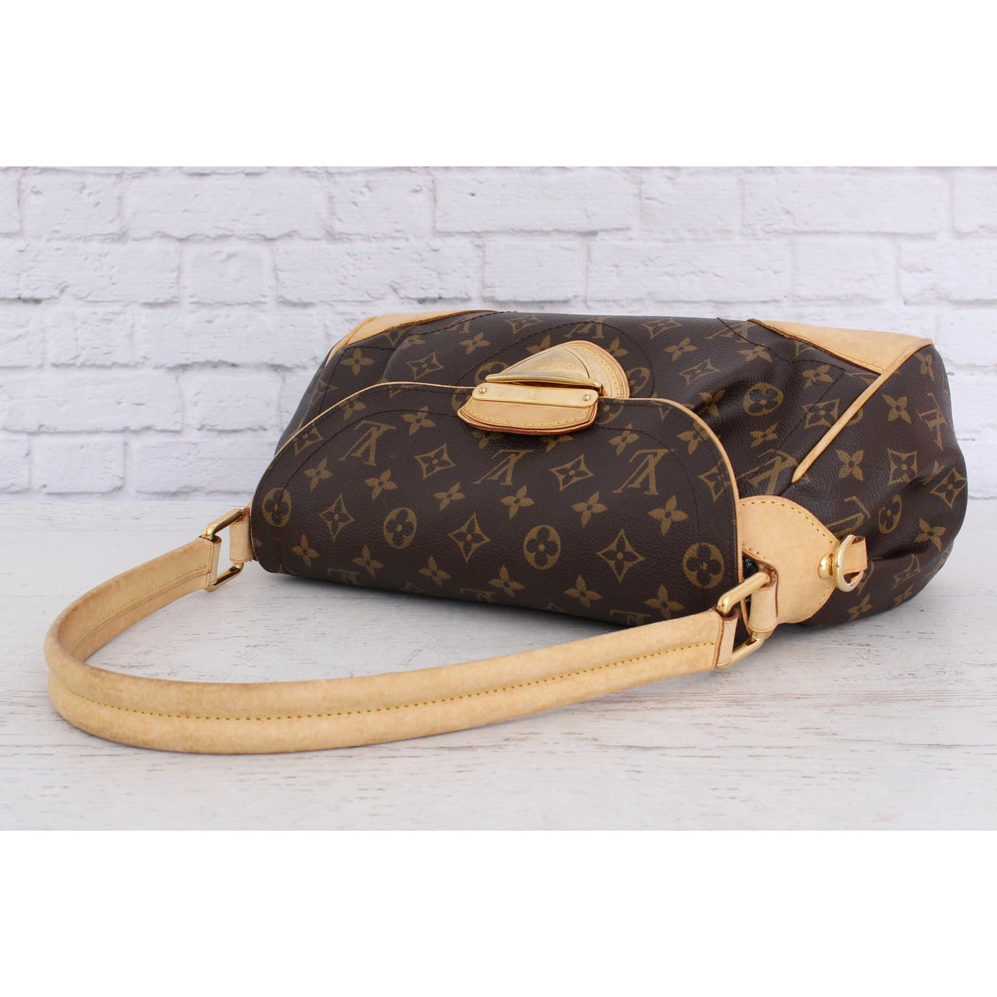 Louis Vuitton Beverly MM Monogram Shoulder Bag