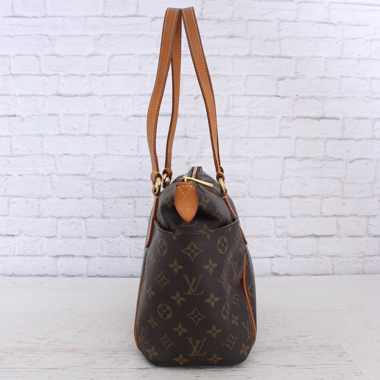 Louis Vuitton Totally MM Monogram Tote Shoulder Bag