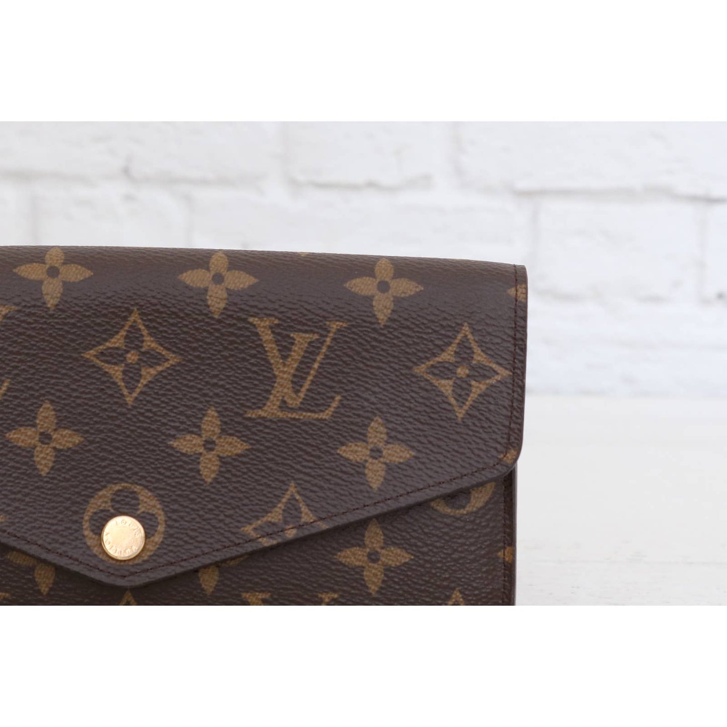 Louis Vuitton Sarah Wallet Monogram Red Trim with Box, Dust Bag, Gift Bundle