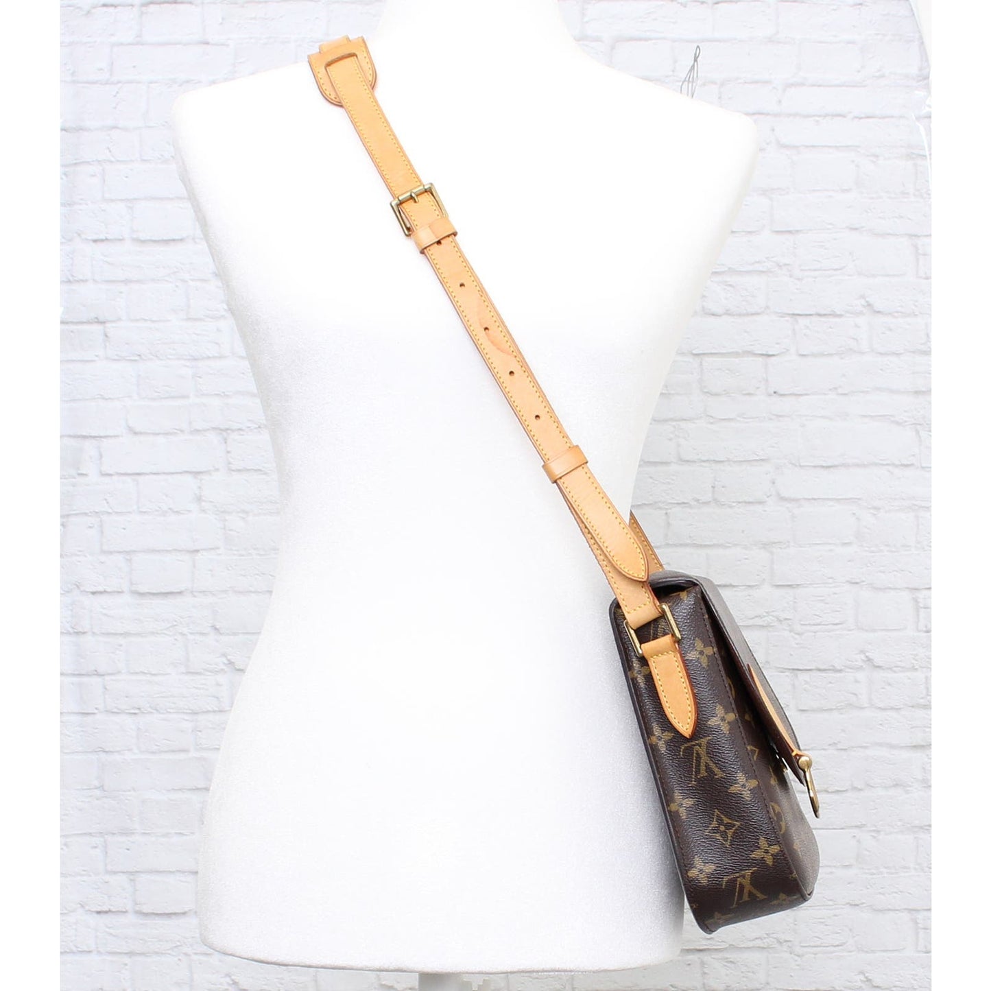 Louis Vuitton Saint Cloud GM Monogram Crossbody