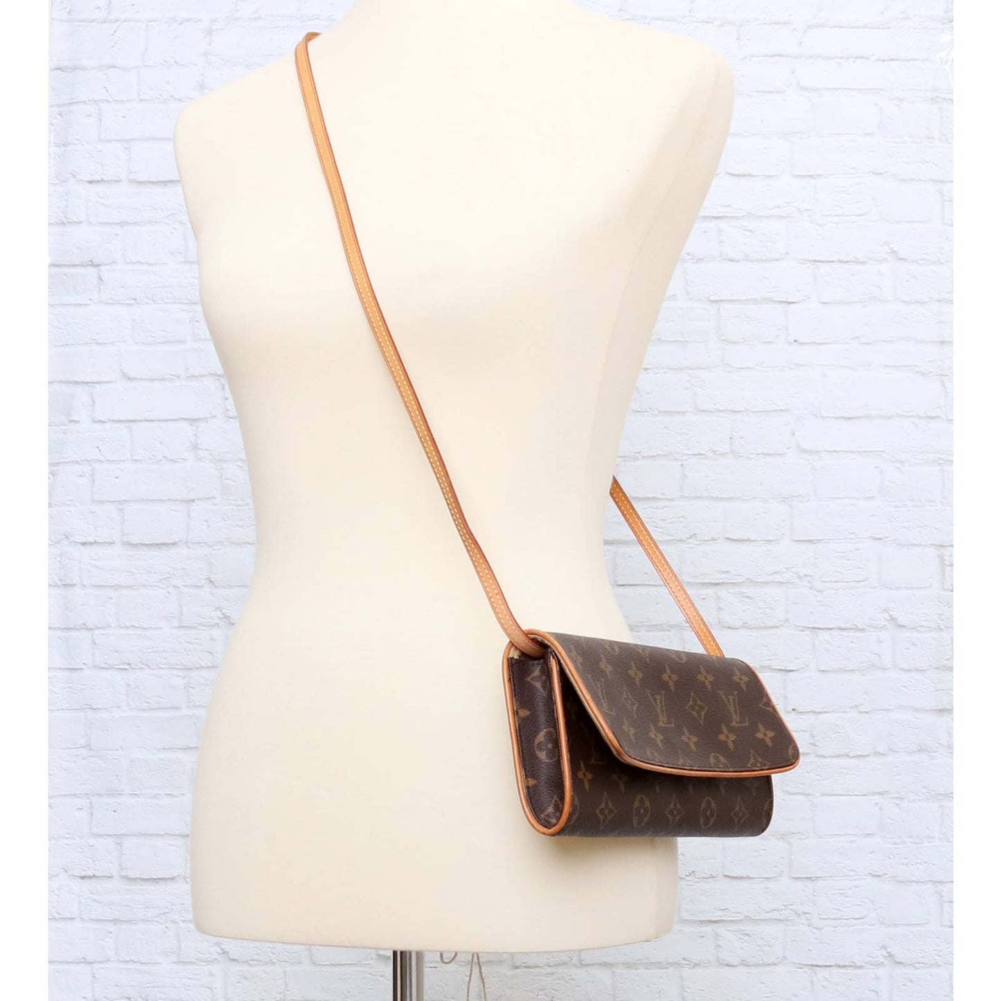 Louis Vuitton Pochette Twin GM Monogram Crossbody