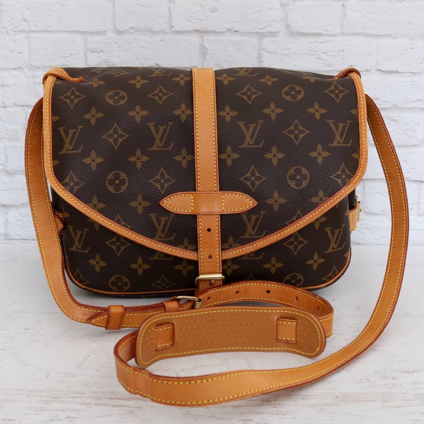 Louis Vuitton Saumur 30 Monogram Crossbody