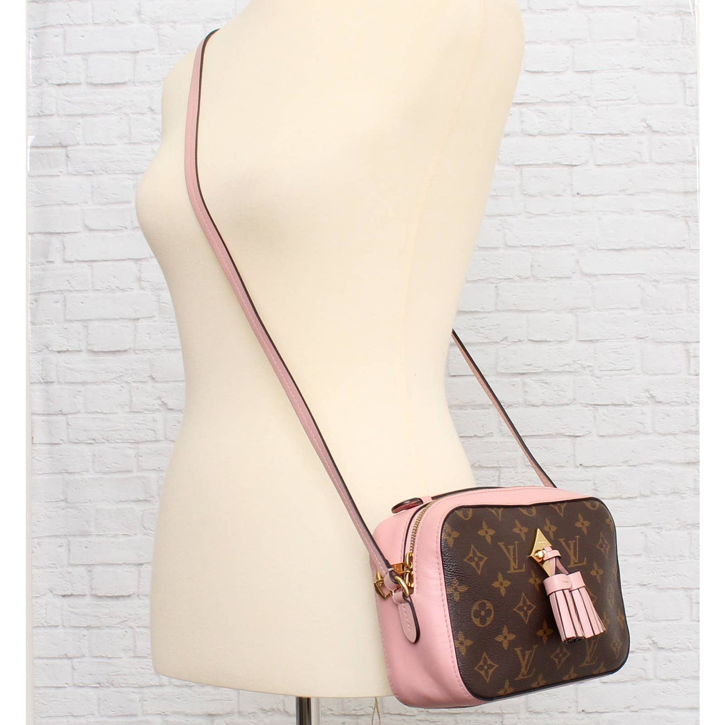 Louis Vuitton Saintonge Pink Monogram Calf Leather Crossbody