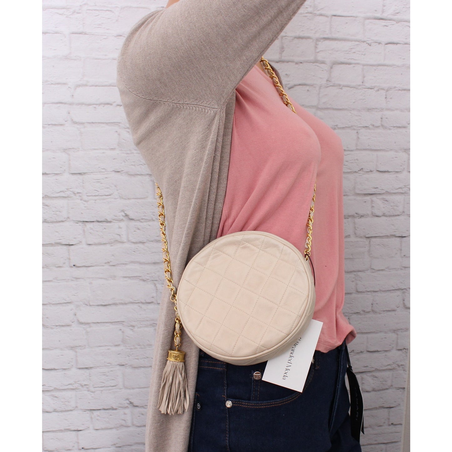 Chanel Round White Lambskin Leather Shoulder Bag Handbag Purse Gold A4934