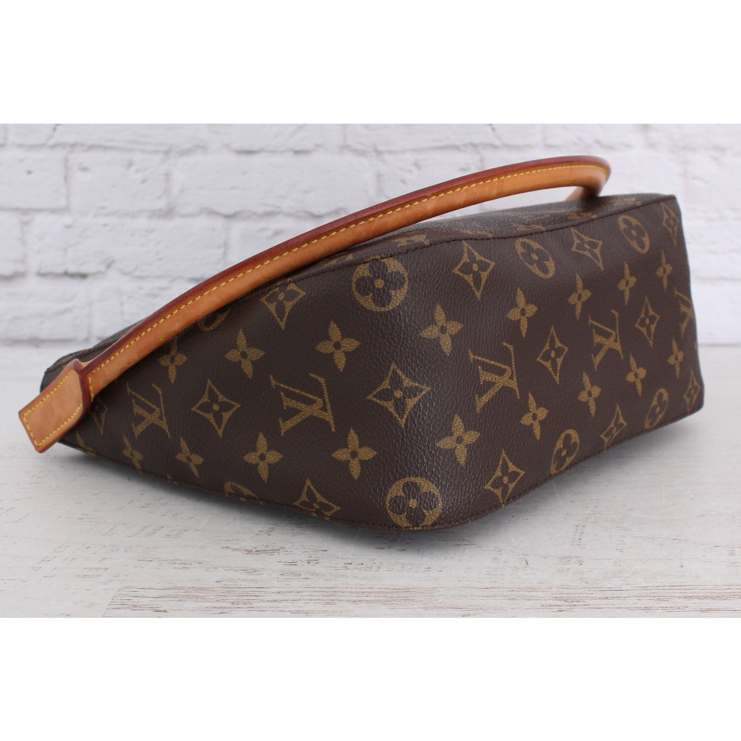 Louis Vuitton Looping MM Shoulder Bag Monogram