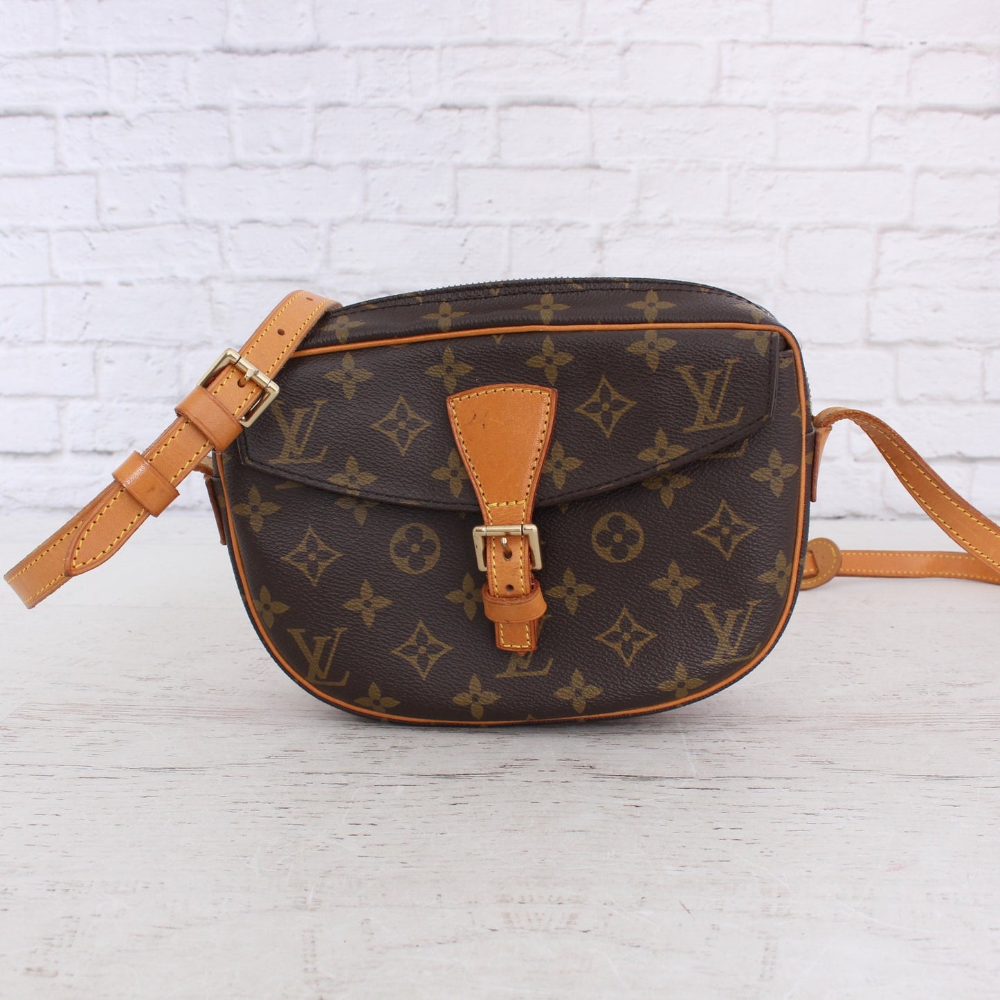 Louis Vuitton Jeune Fille MM Crossbody Bag Purse Messenger Monogram LV