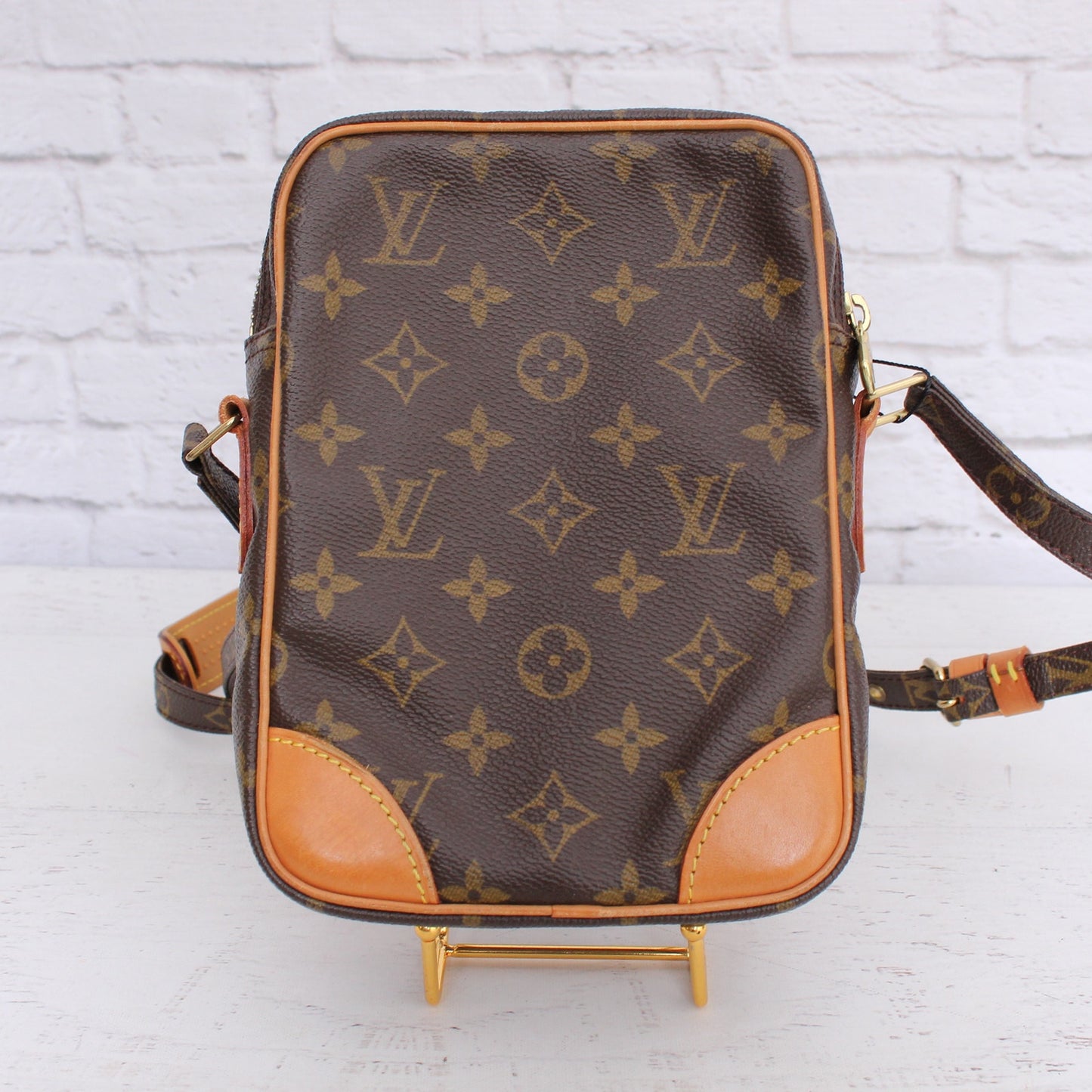 Louis Vuitton Danube Crossbody Monogram Bag Shoulder Purse Leather Brown A5356