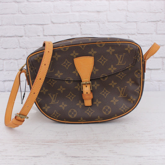 Louis Vuitton Jeune Fille MM Crossbody Purse Messenger Monogram Leather A5016