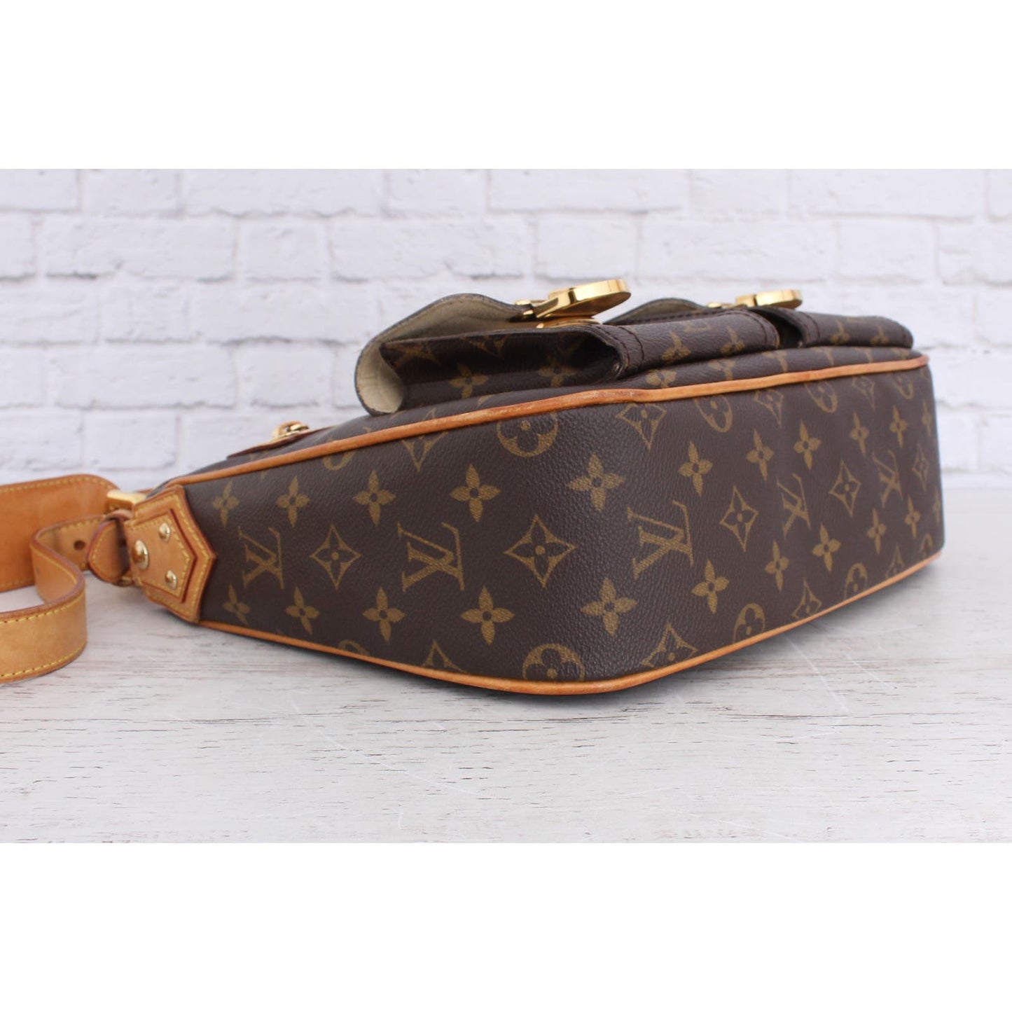 Louis Vuitton Hudson GM Monogram