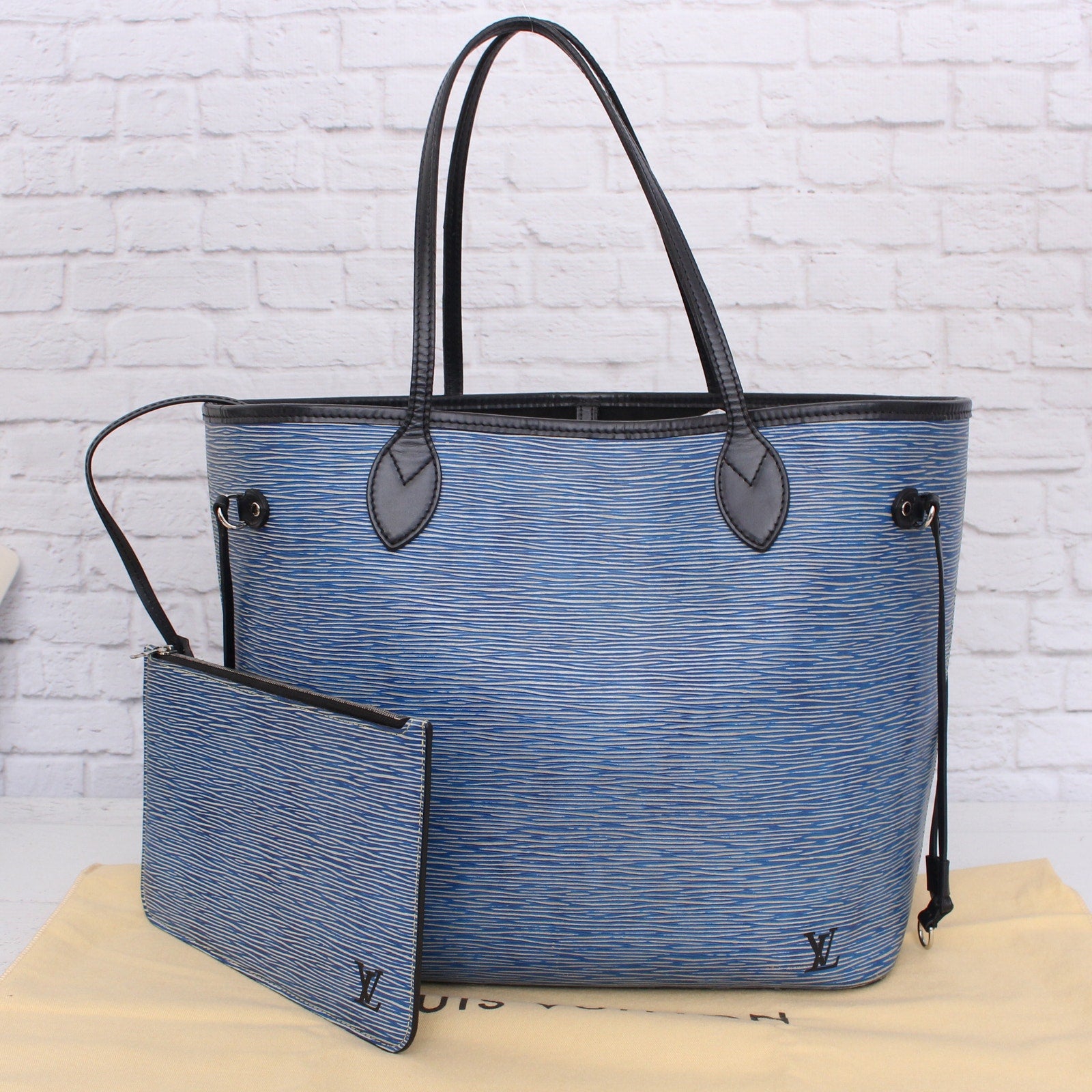Louis Vuitton Neverfull MM Denim Epi Tote Blue Leather Shoulder Handbag A4289