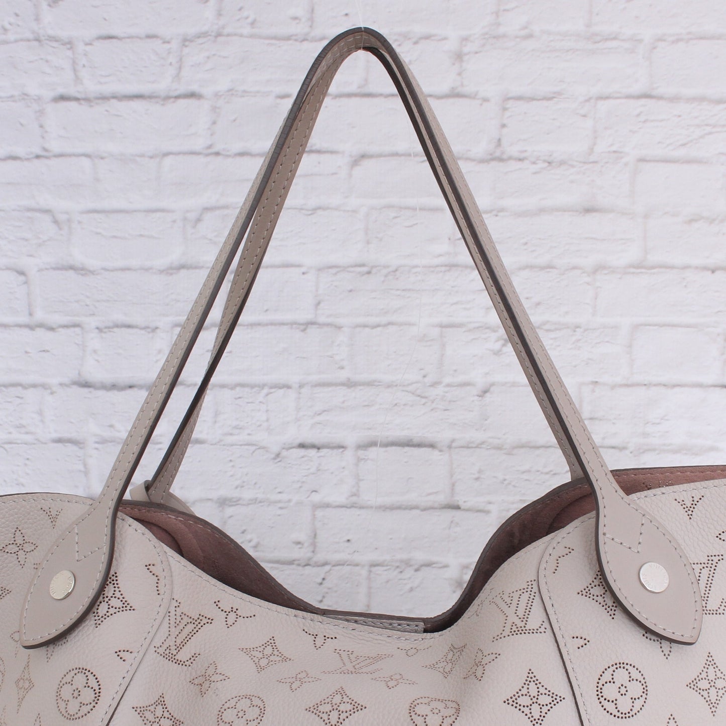 Louis Vuitton Hina MM with Pouch Gray Mahina Shoulder Bag