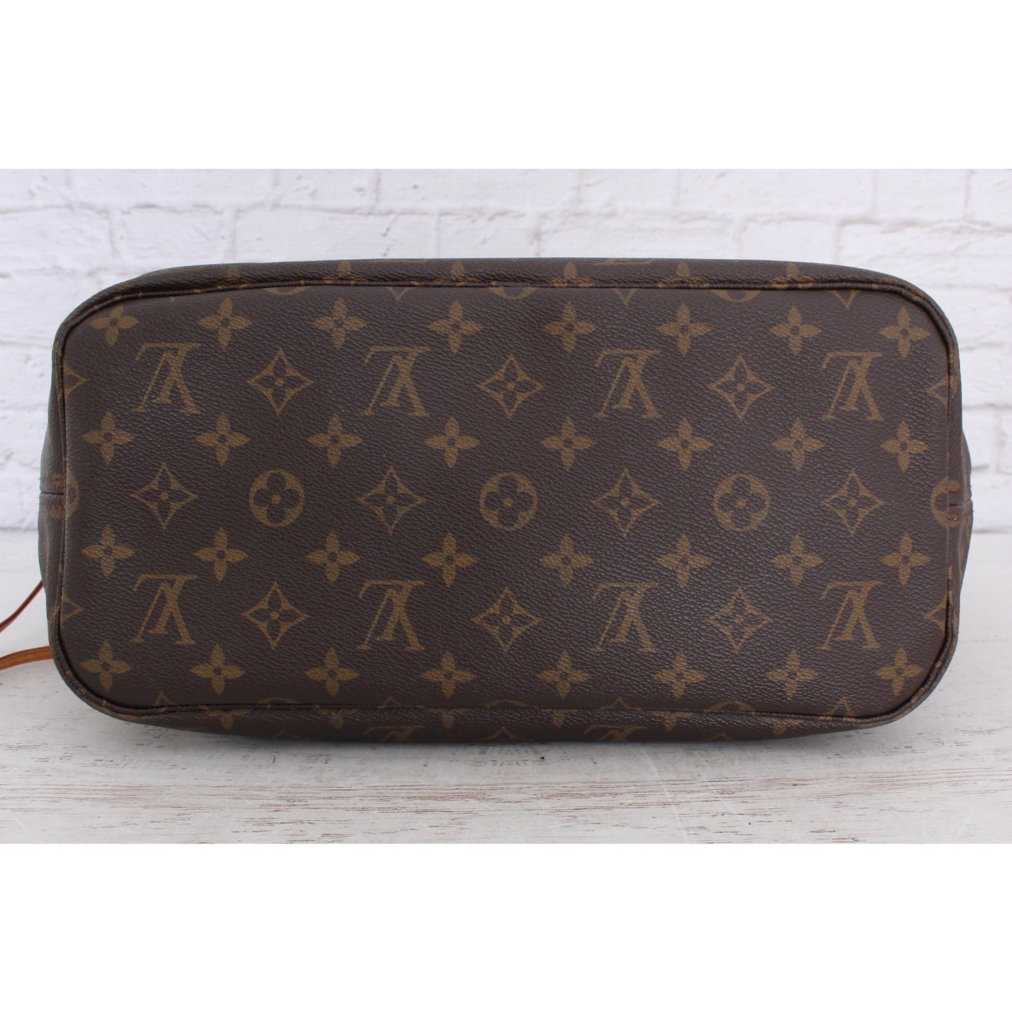 Louis Vuitton Neverfull MM Monogram Shoulder Bag Tote