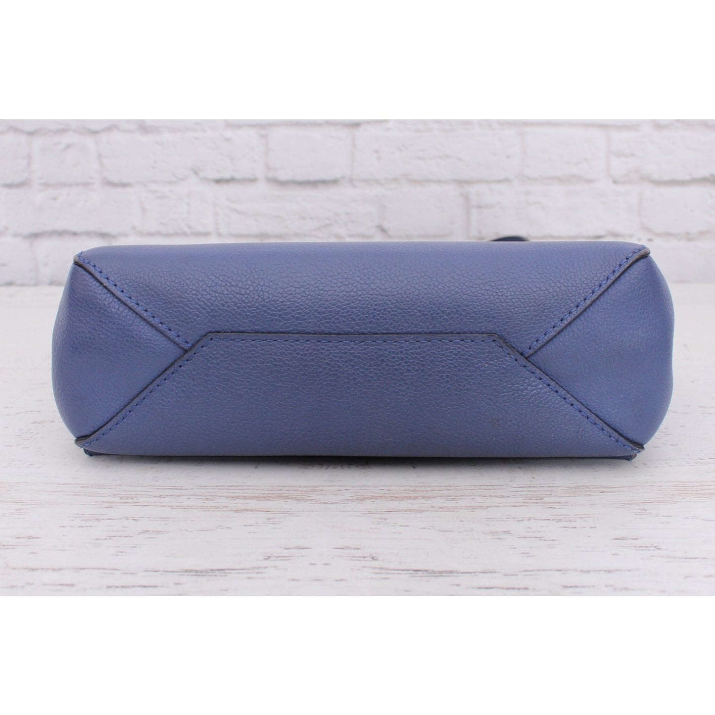Louis Vuitton Lockme II BB Blue Calfskin Leather Crossbody & Shoulder A5040