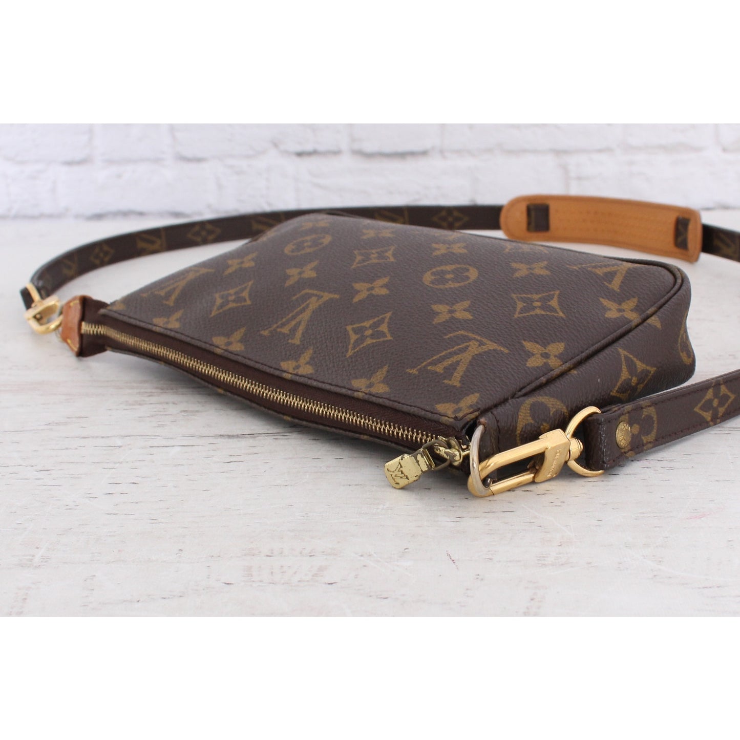 Louis Vuitton Pochette Accessoires Monogram Crossbody