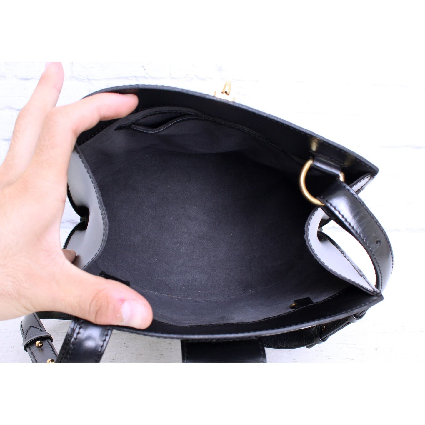 Louis Vuitton Cluny Noir Black Epi Leather Shoulder Bucket Bag