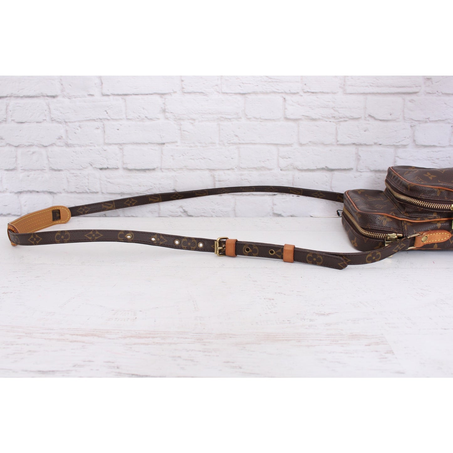 Louis Vuitton Amazon Crossbody Monogram Shoulder Bag Leather Small Purse A3943