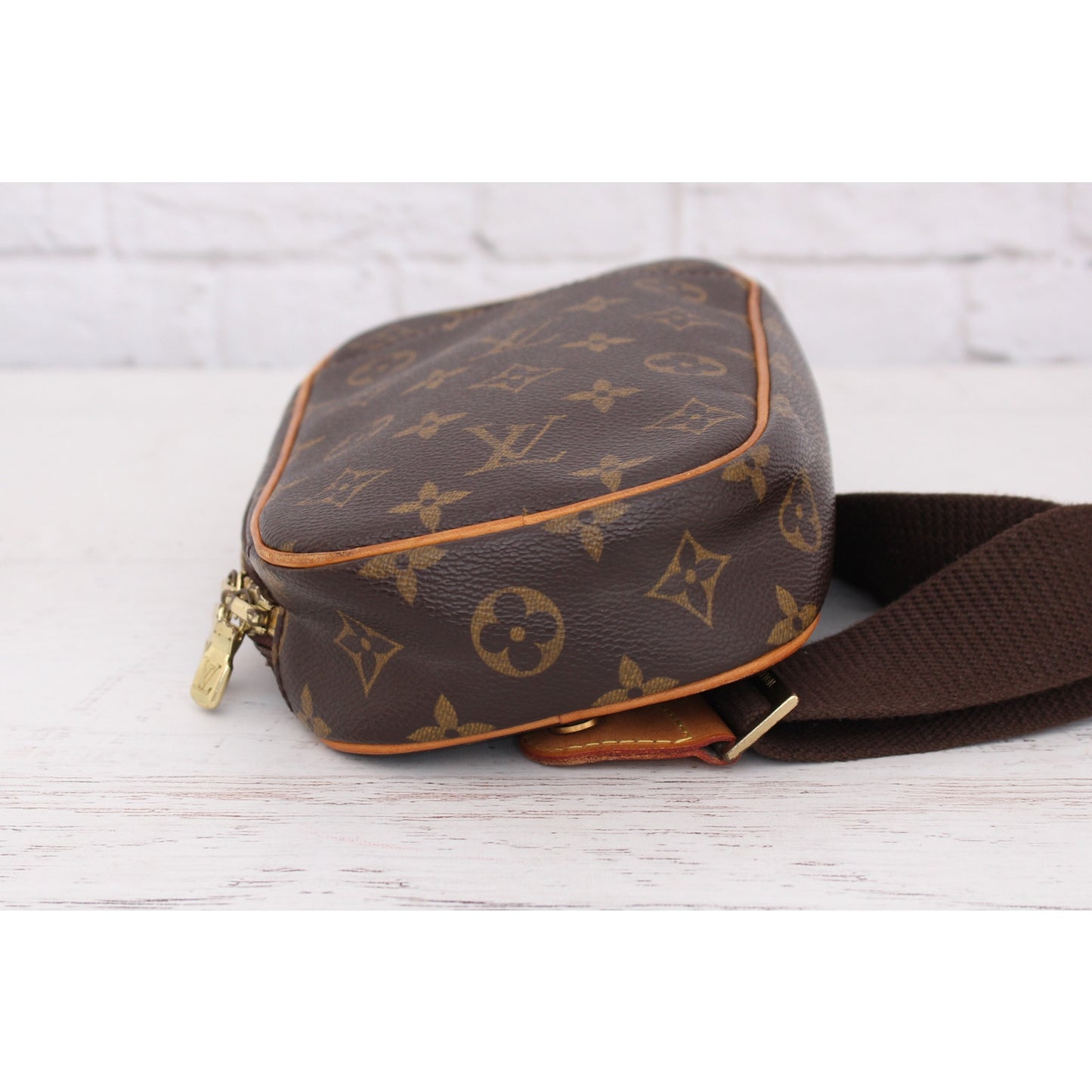 Louis Vuitton Pochette Gange Monogram Bumbag Belt Waist Crossbody Pouch A4285