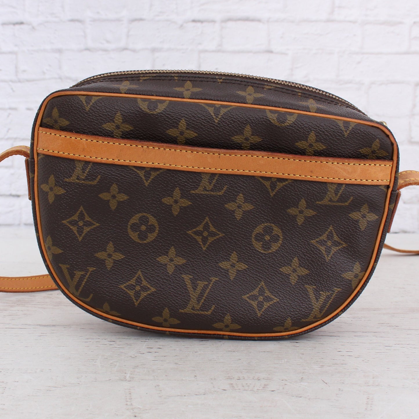 Louis Vuitton Jeune Fille MM Crossbody Bag Purse Messenger Monogram LV