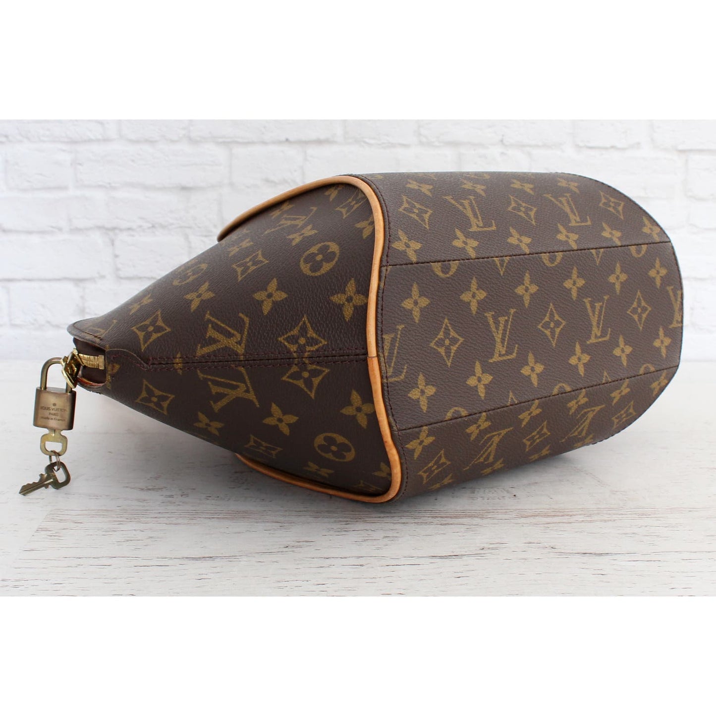 Louis Vuitton Ellipse MM Monogram Satchel