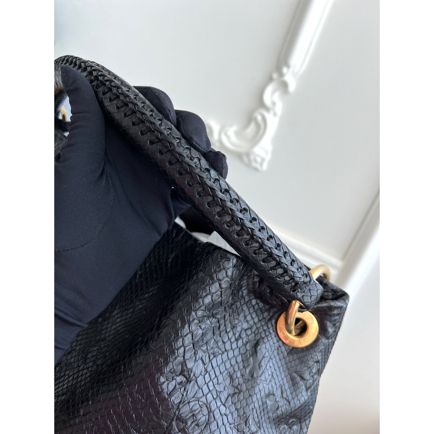 Louis Vuitton Artsy MM Python Black Leather Tote