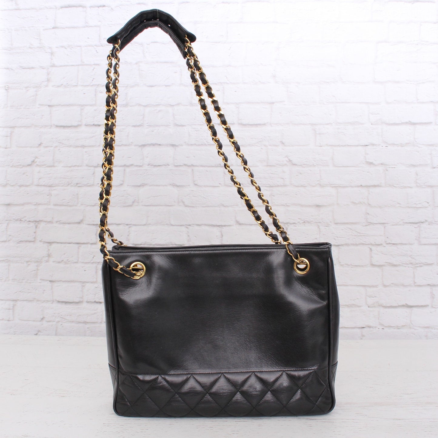 Chanel Quilted Black Lambskin Chain Tote Leather Shoulder Handbag Purse A5086