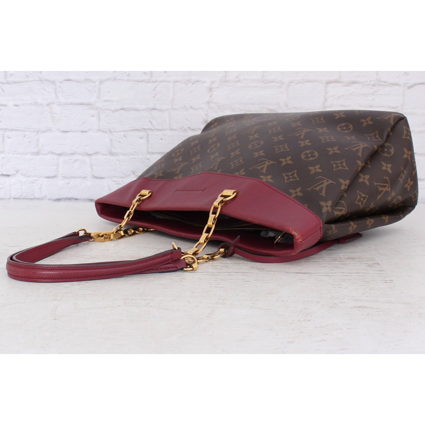 Louis Vuitton Pallas Shopper Monogram Purple Leather Shoulder Bag