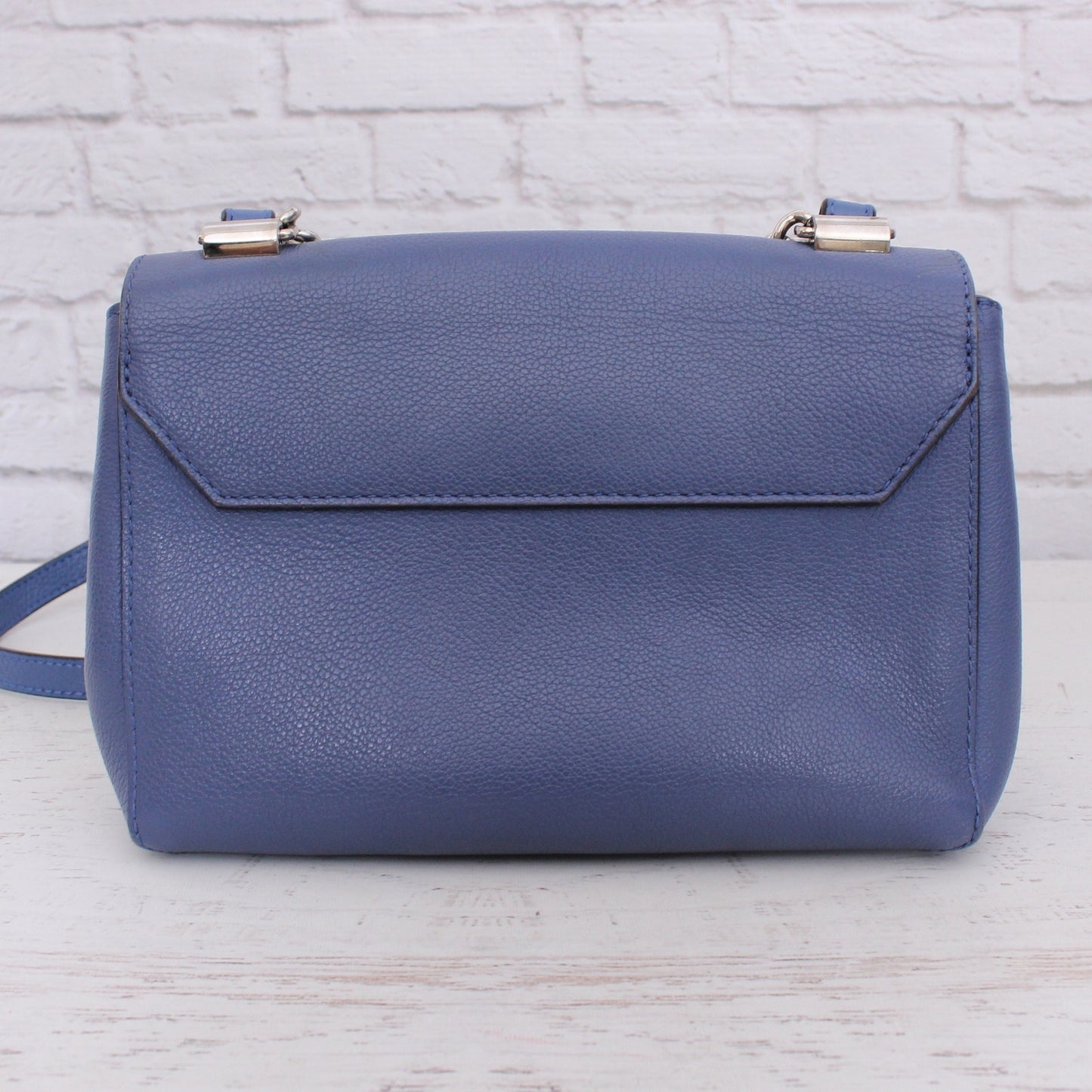 Louis Vuitton Lockme II BB Blue Calfskin Leather Crossbody & Shoulder A5040
