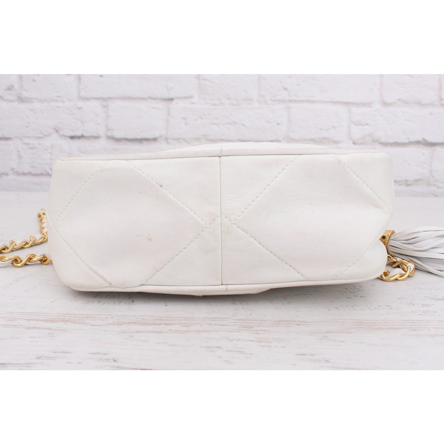 Chanel CC Camera Bag White Lambskin Leather Shoulder Crossbody Handbag A4050
