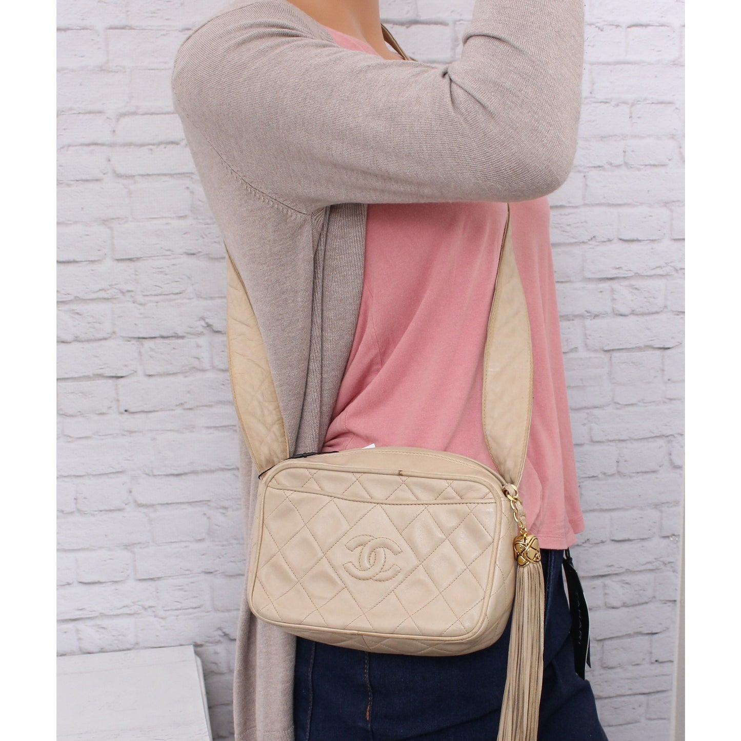 Chanel CC Cream Quilted Lambskin Leather Camera Bag Shoulder A5536Crossbody