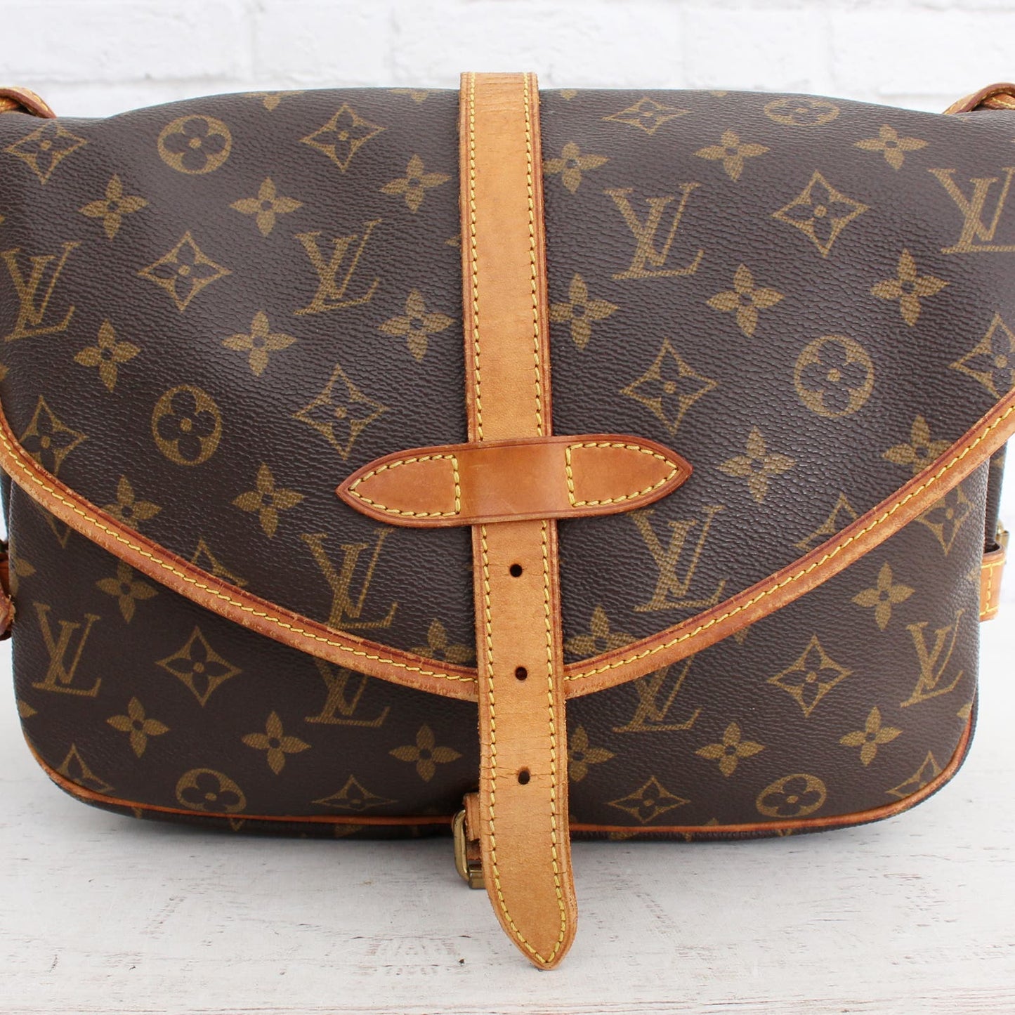 Louis Vuitton Saumur 30 Monogram Crossbody & Shoulder