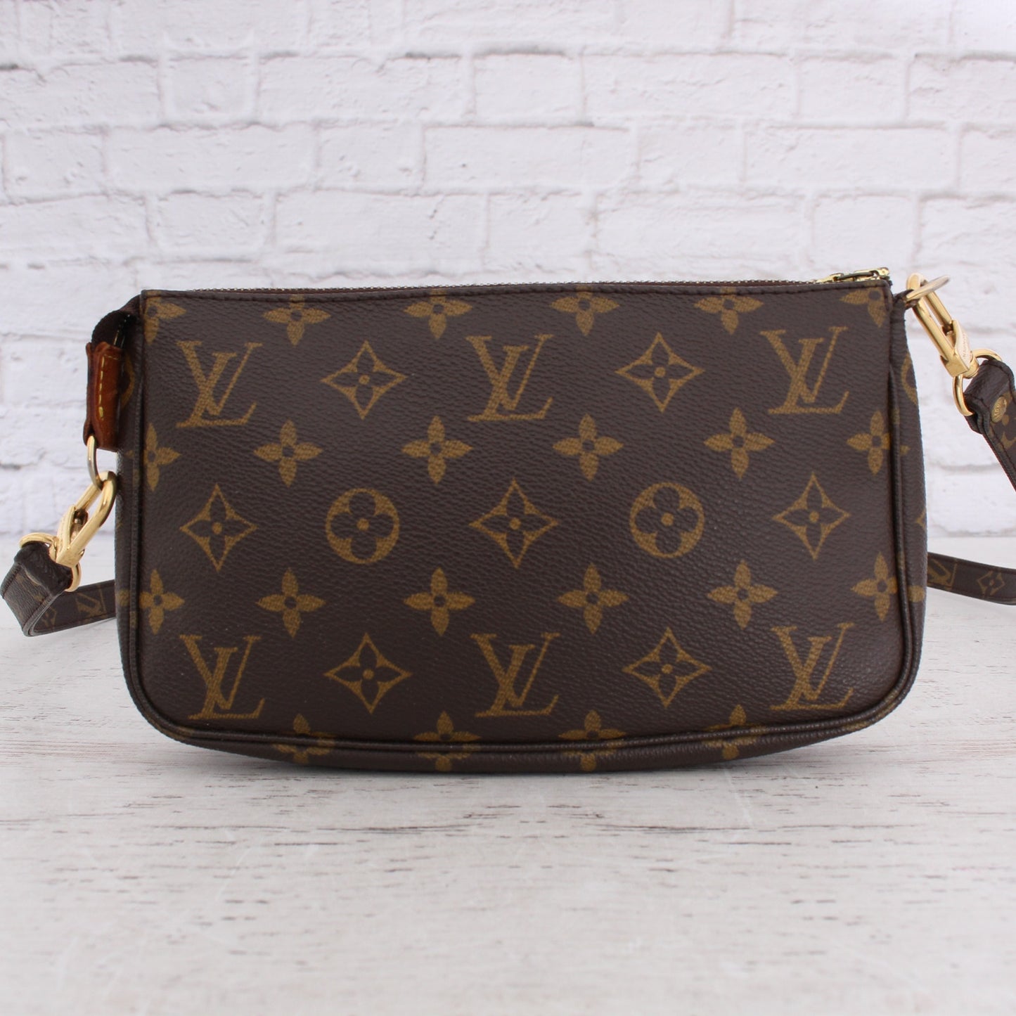 Louis Vuitton Pochette Accessoires Monogram Crossbody