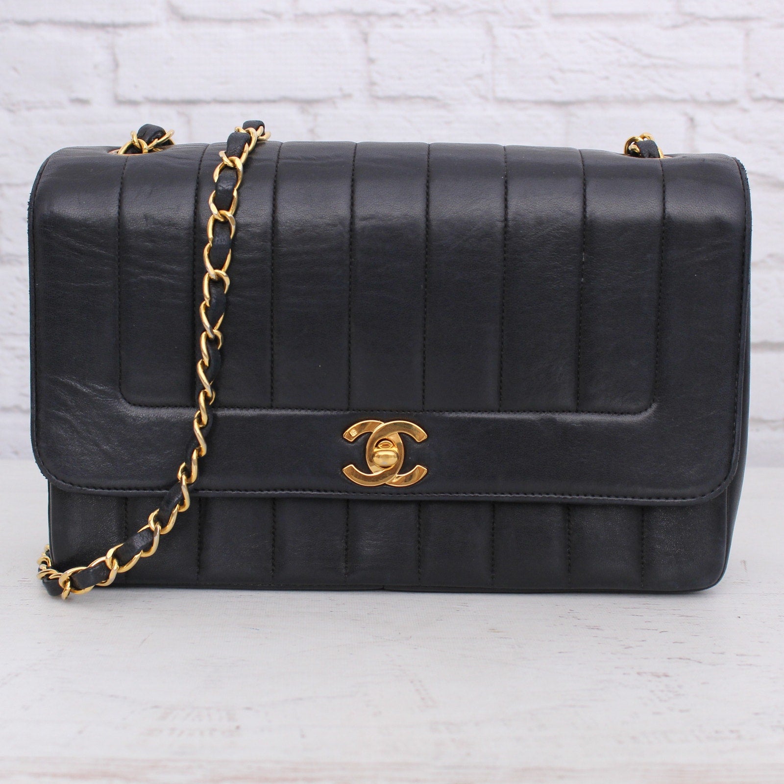 Chanel Diana Vertical Stitch Flap Black Lambskin Crossbody Shoulder Bag A4414