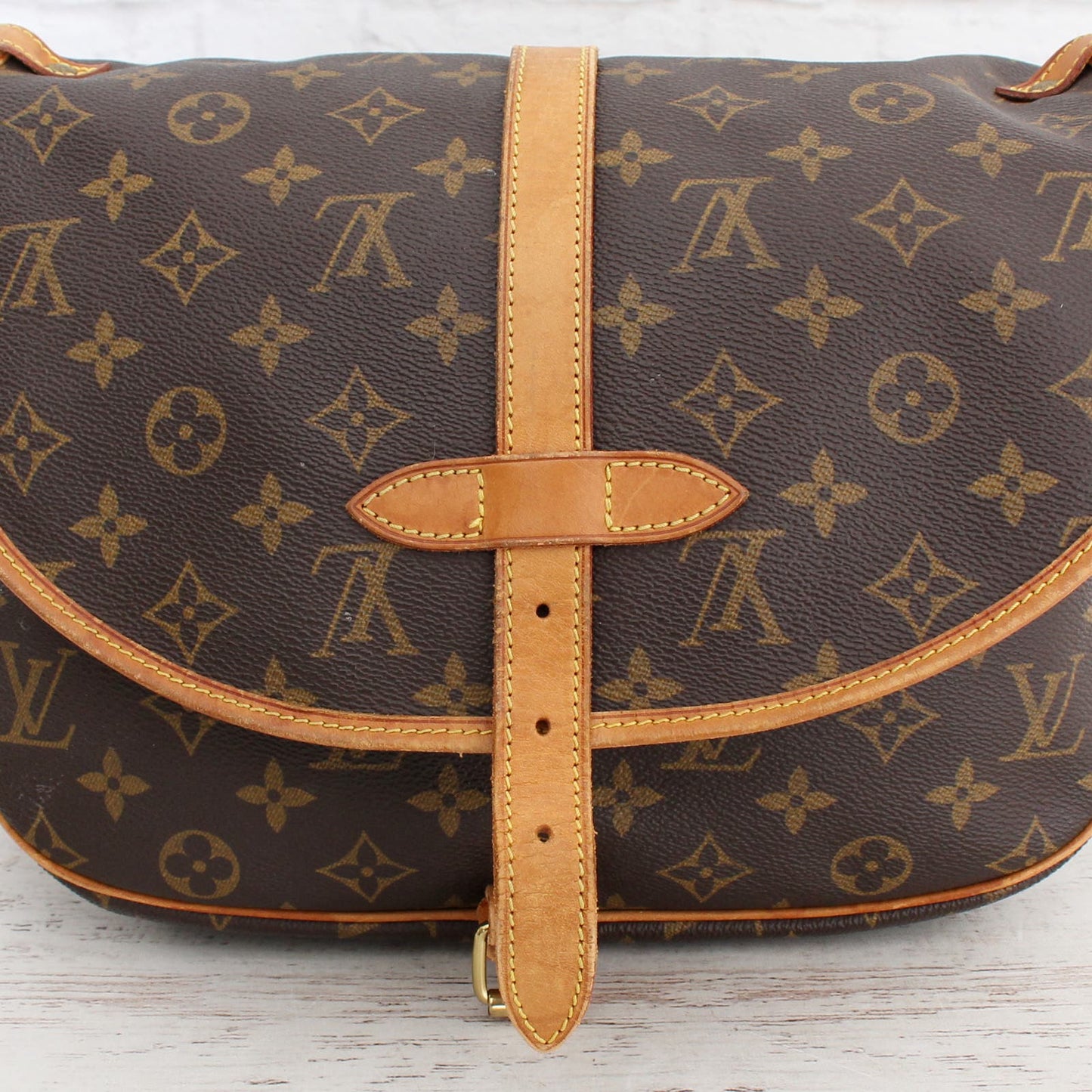 Louis Vuitton Saumur 30 Monogram Crossbody & Shoulder