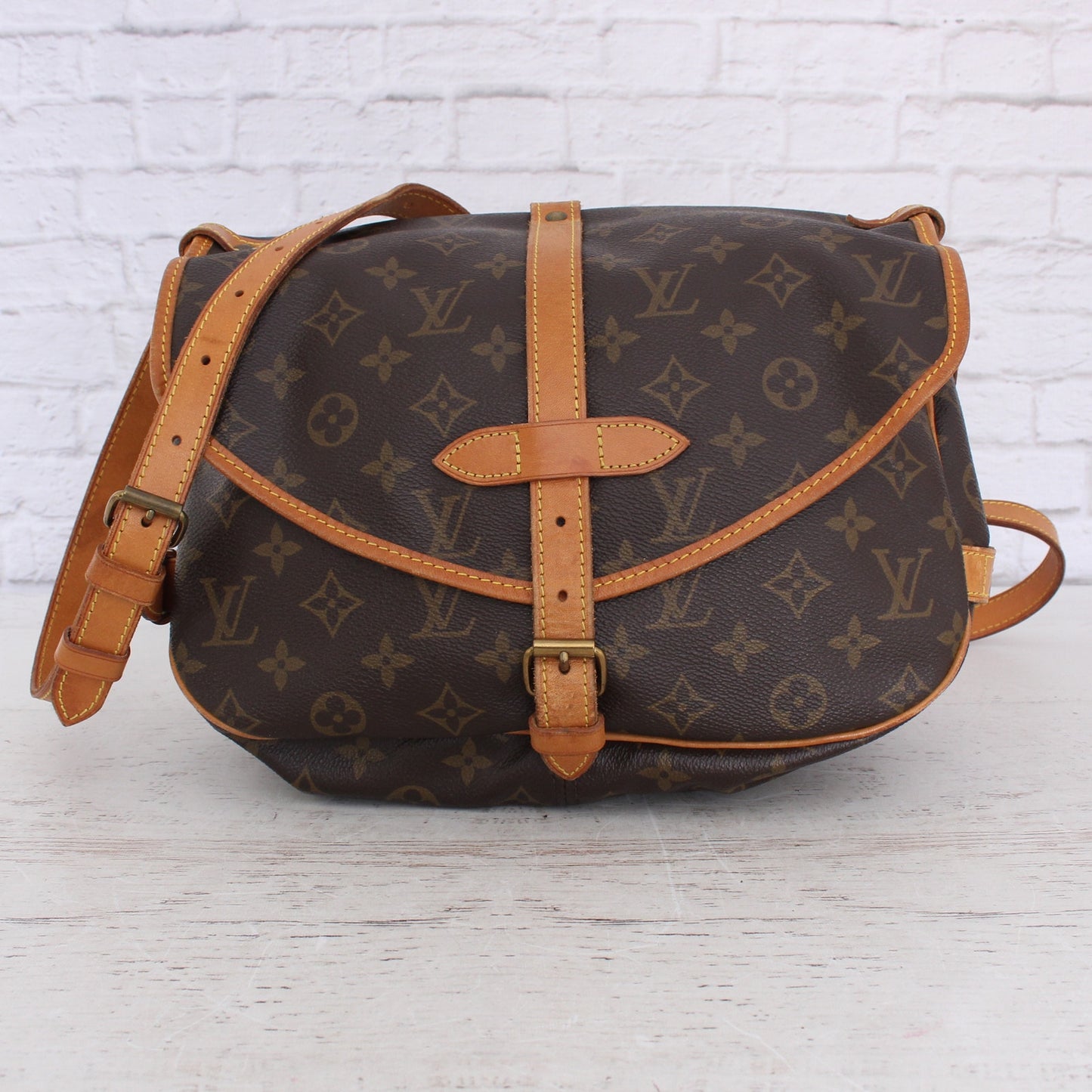 Louis Vuitton Saumur 30 Monogram Crossbody