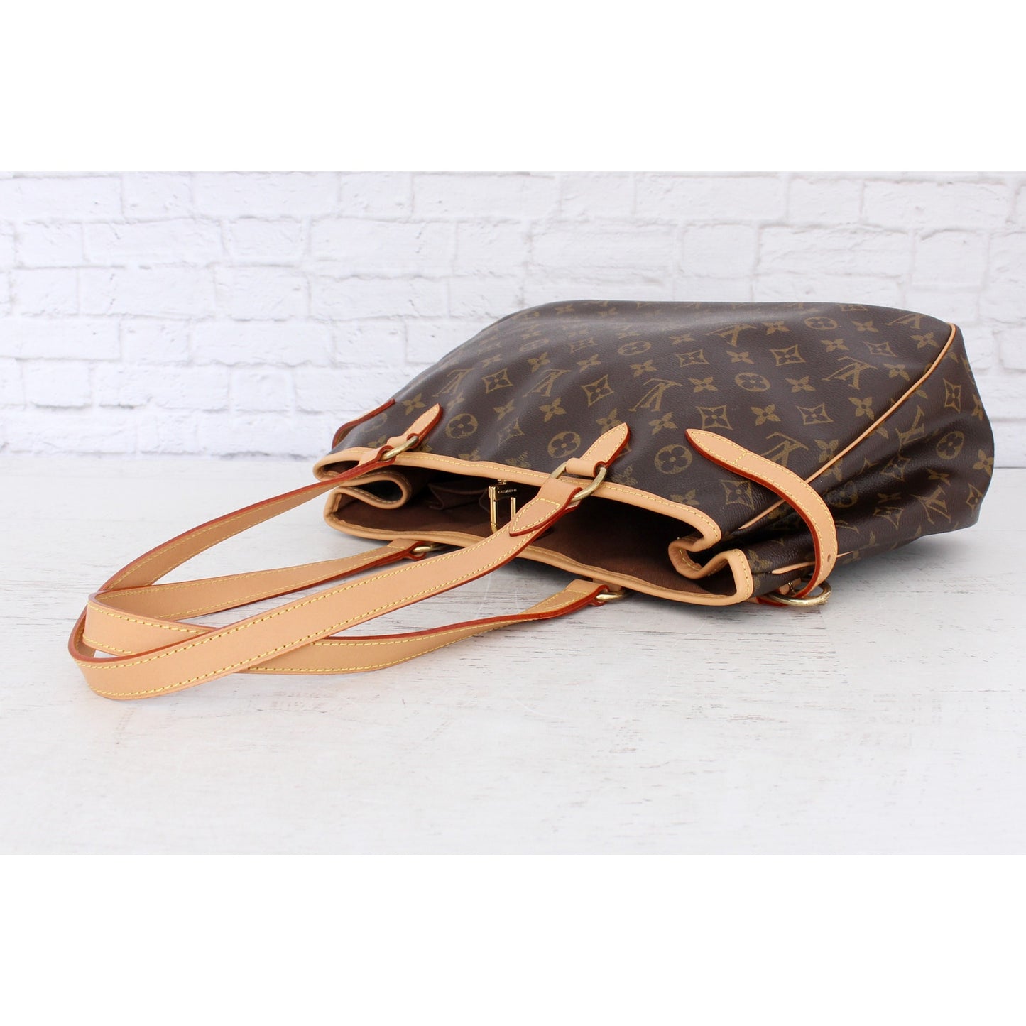 Louis Vuitton Batignolles Horizontal Monogram Shoulder Purse Leather