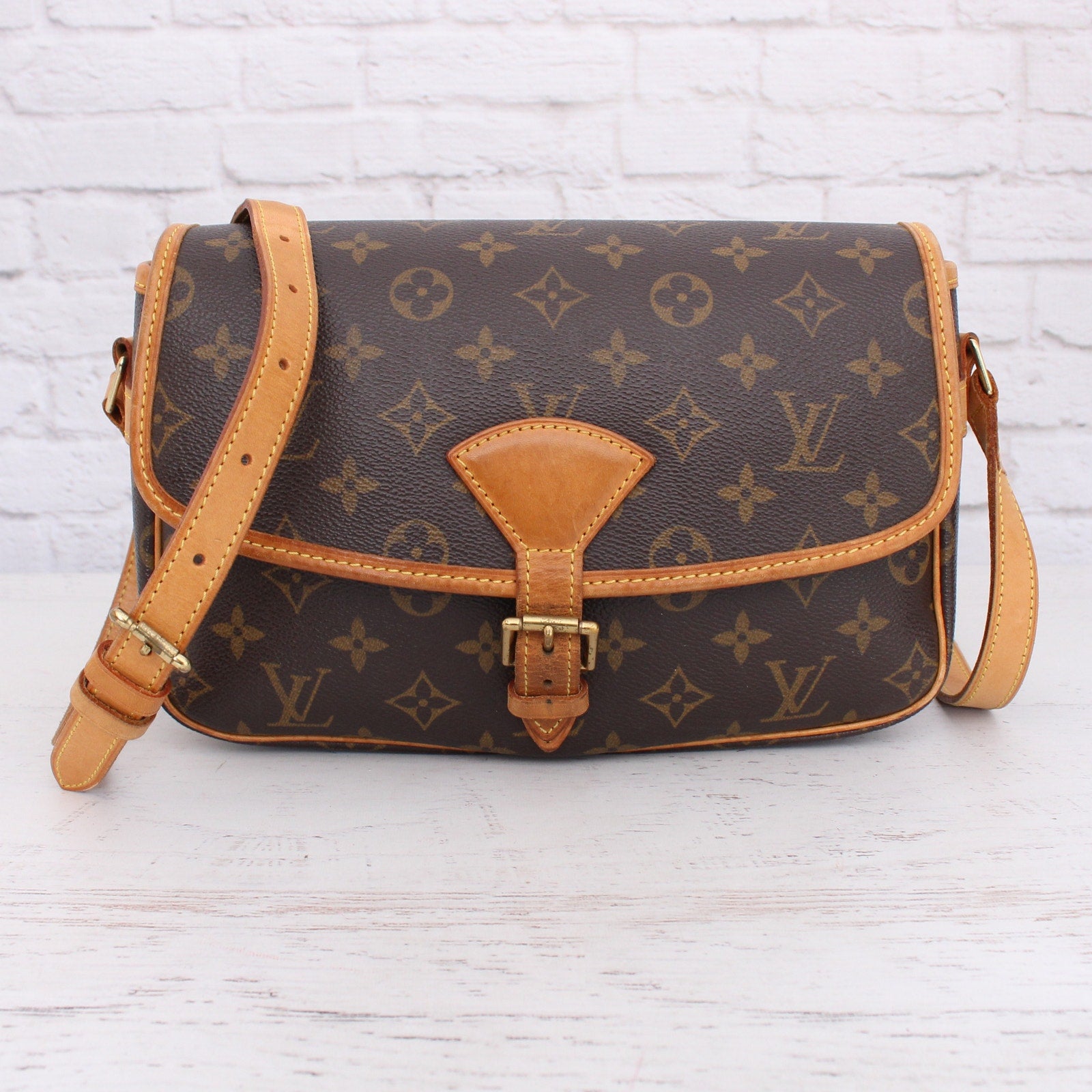 Louis Vuitton Sologne Monogram Purse Crossbody Brown LV Shoulder Small A4046
