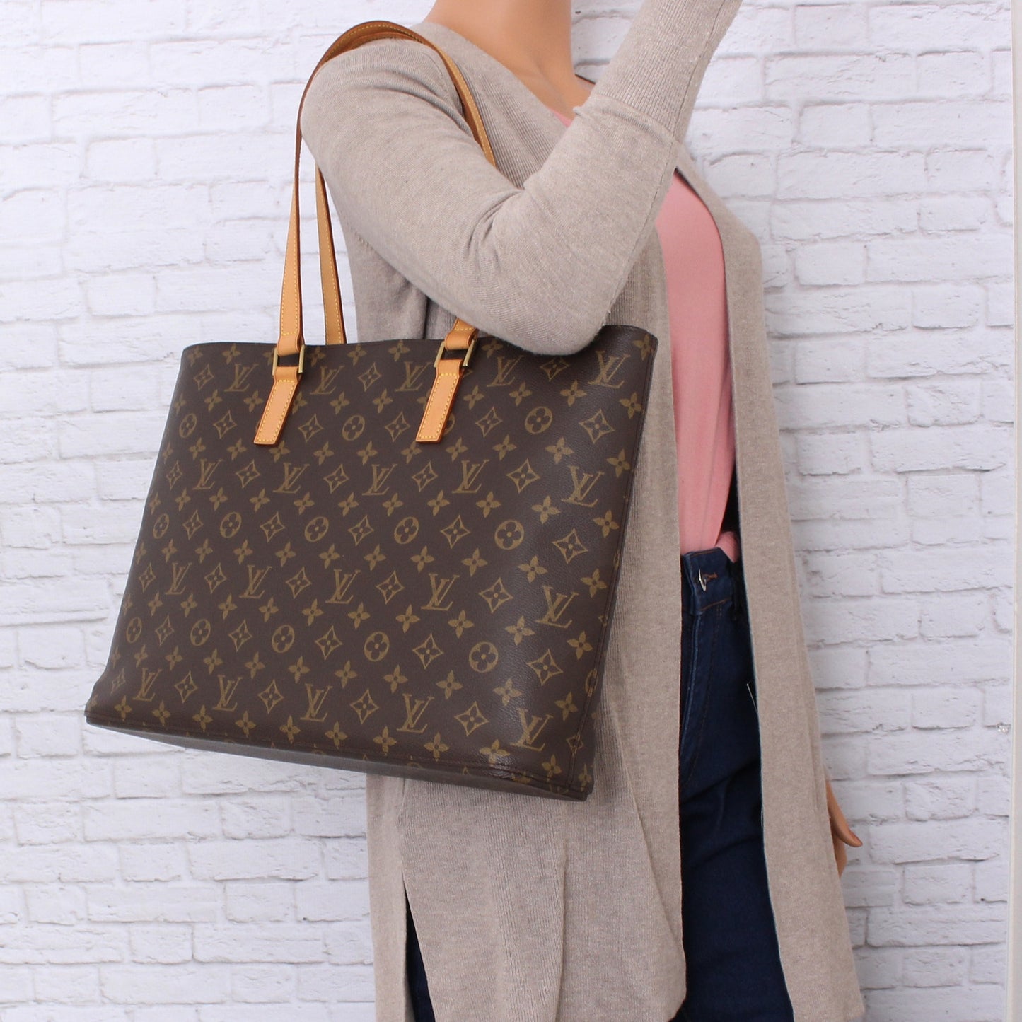 Louis Vuitton Luco Monogram Tote