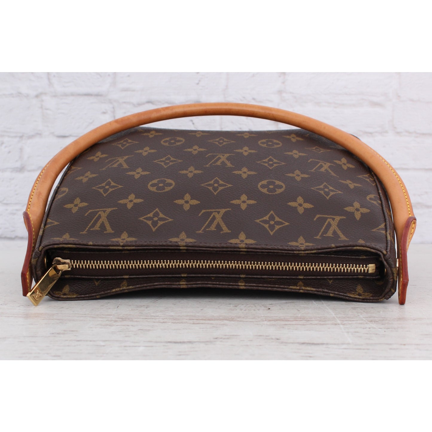 Louis Vuitton Looping MM Shoulder Bag Monogram