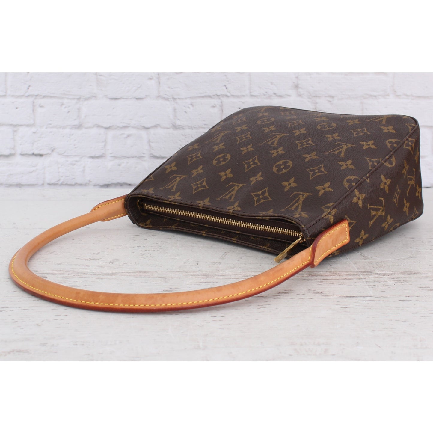 Louis Vuitton Looping MM Shoulder Bag Monogram