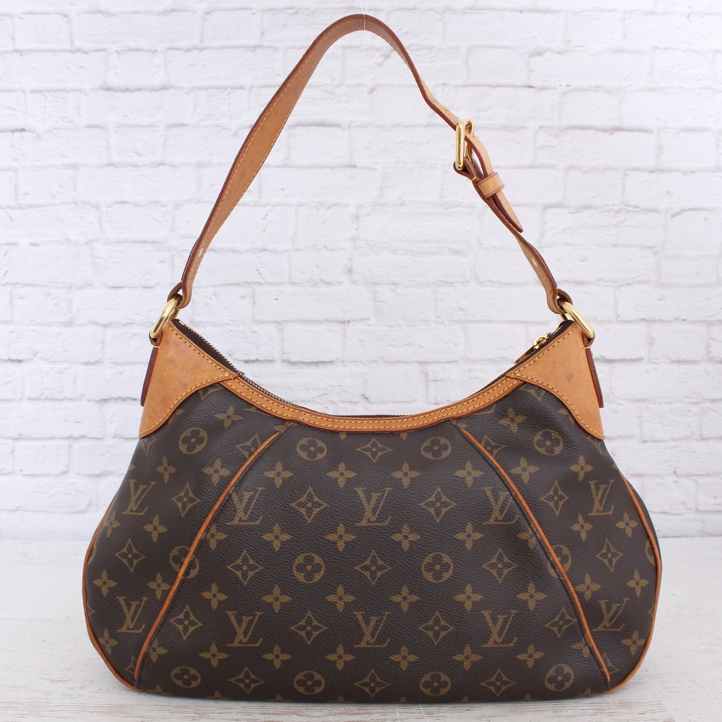 Louis Vuitton Thames GM Monogram