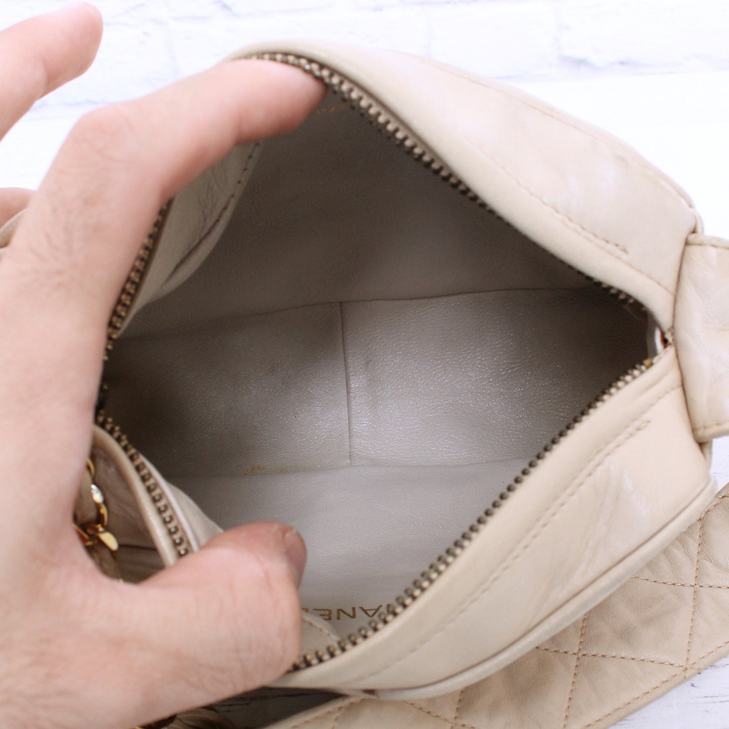 Chanel CC Cream Quilted Lambskin Leather Camera Bag Shoulder A5536Crossbody